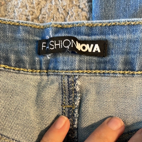 Fashion Nova sized 5L - Picture 3 of 4